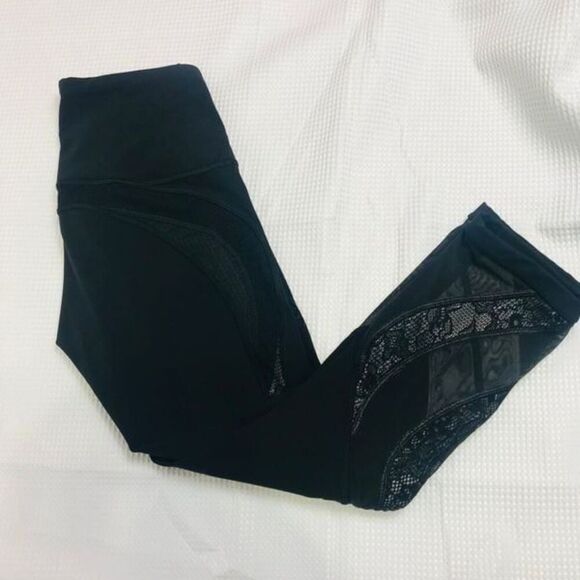 Lululemon Wunder Under Crop 21" *Lace Black size 4…0461 - Picture 1 of 8